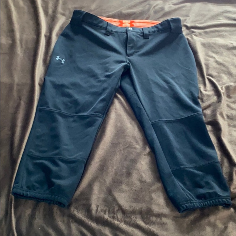 Ladies Under Armour cropped softball pants